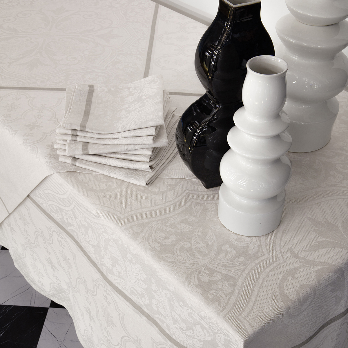 serviette-de-table_armoiries_lys_amb.jpg